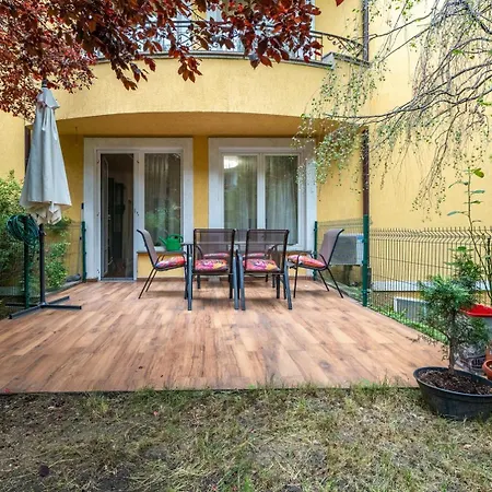 Apartment Spacious And Stylish 2bdrm Near Tokuda Hospital
