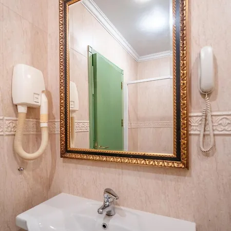 Spacious And Stylish 2bdrm Near Tokuda Hospital Sofia