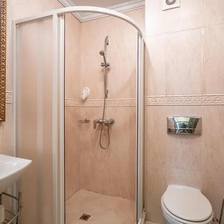 Spacious And Stylish 2bdrm Near Tokuda Hospital Apartment *