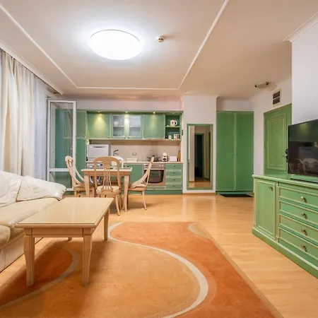 Spacious And Stylish 2bdrm Near Tokuda Hospital *