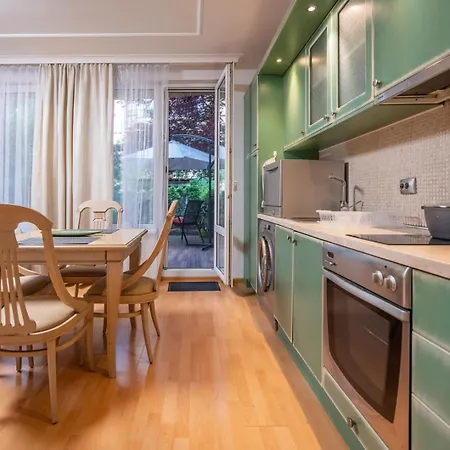 Spacious And Stylish 2bdrm Near Tokuda Hospital